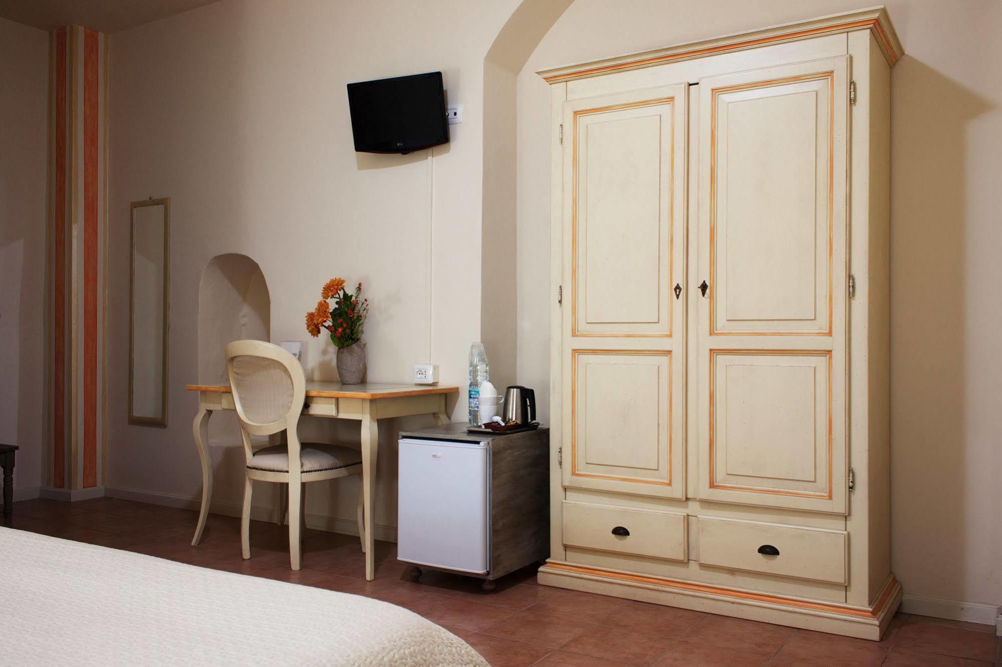 Camere Centro Storico Canelli Esterno foto